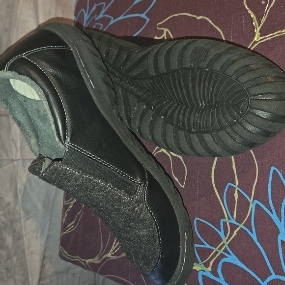 JBU Size 9 Black Comfort Loafer Shoe. - Picture 6 of 6